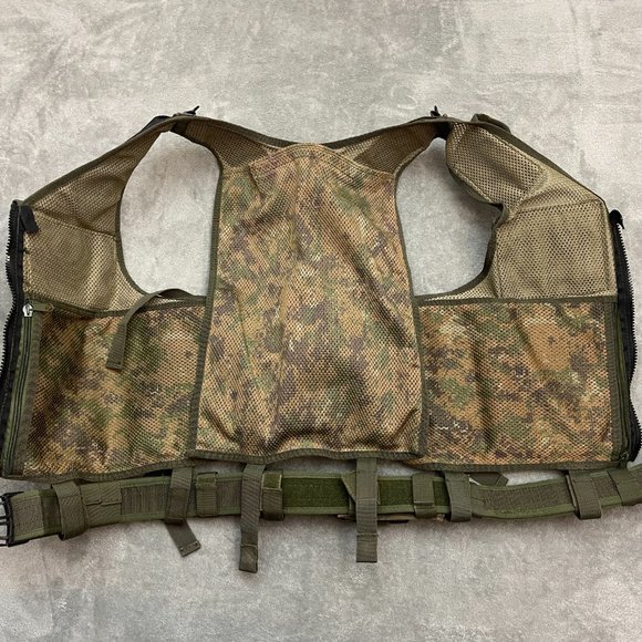 UTG 547 Law Enforcement Tactical Vest, Woodland Digital - Picture 5 of 11